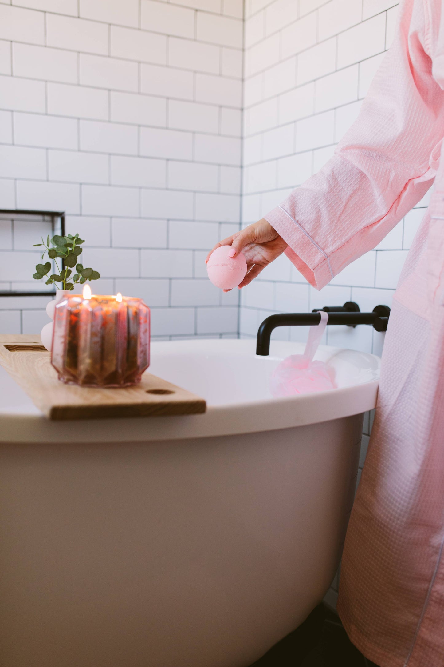 Bridgewater Candle Company - Sweet Grace Bath Bomb