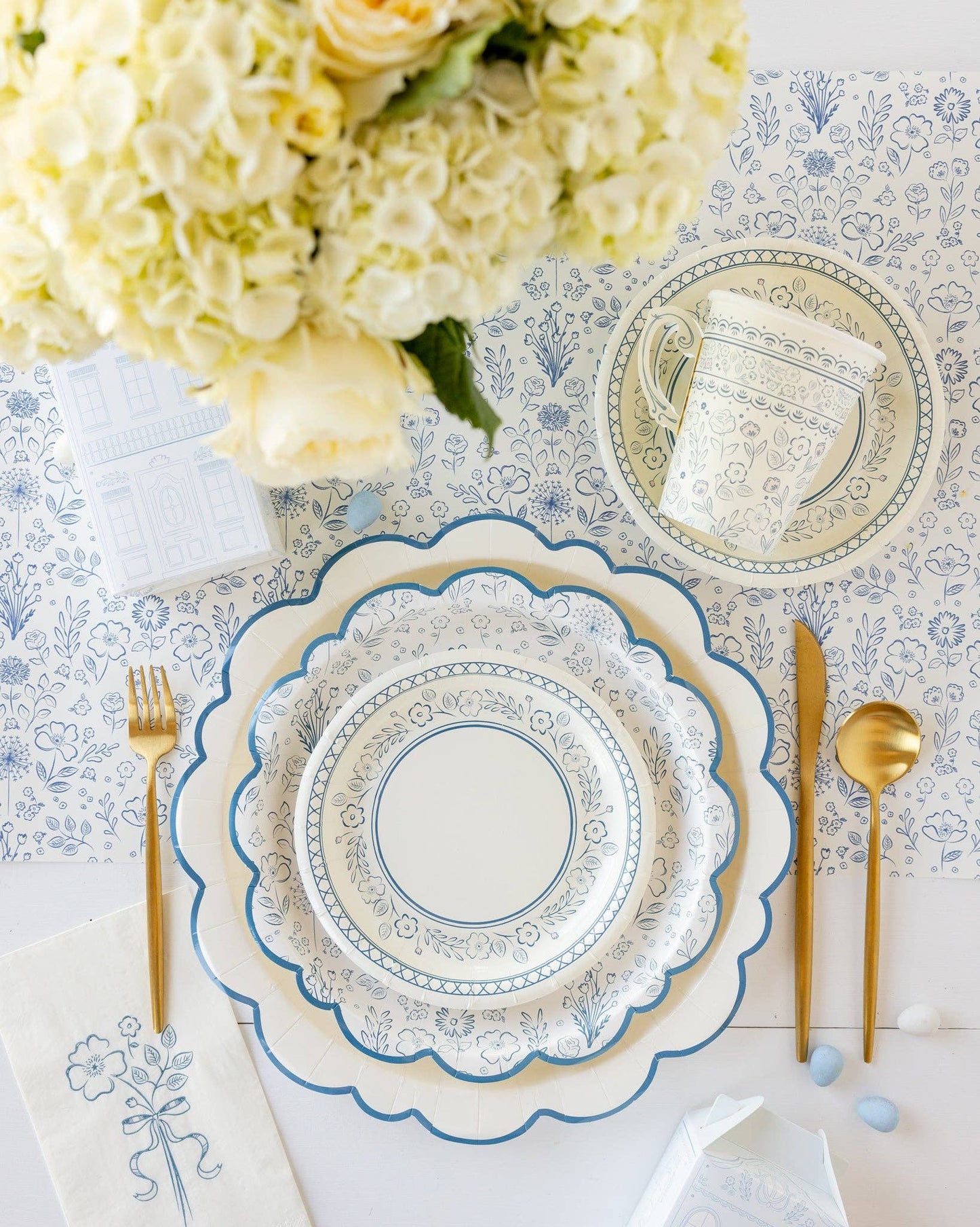 My Mind’s Eye - PEM1020 - Pembroke Floral Paper Table Runner