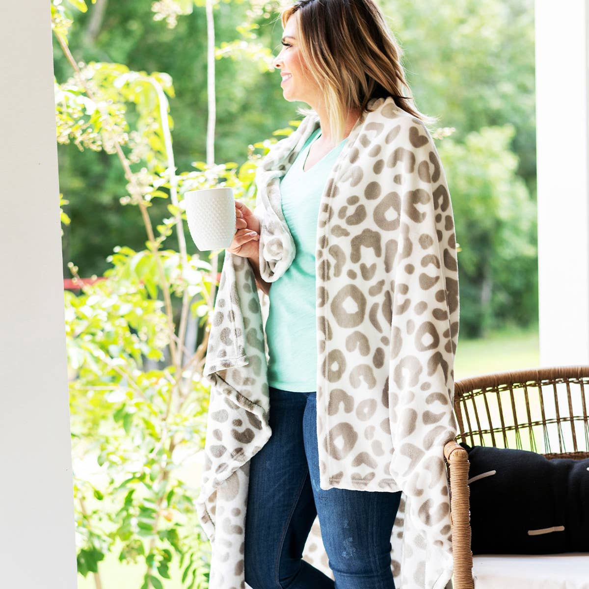 Viv&Lou - Natural Leopard Blanket