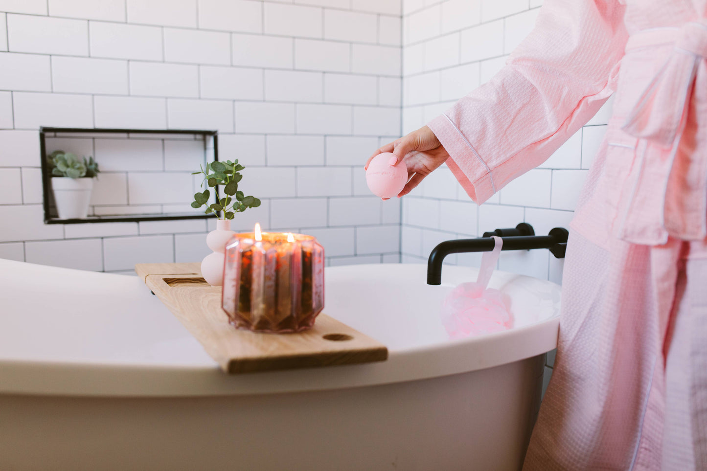 Bridgewater Candle Company - Sweet Grace Bath Bomb