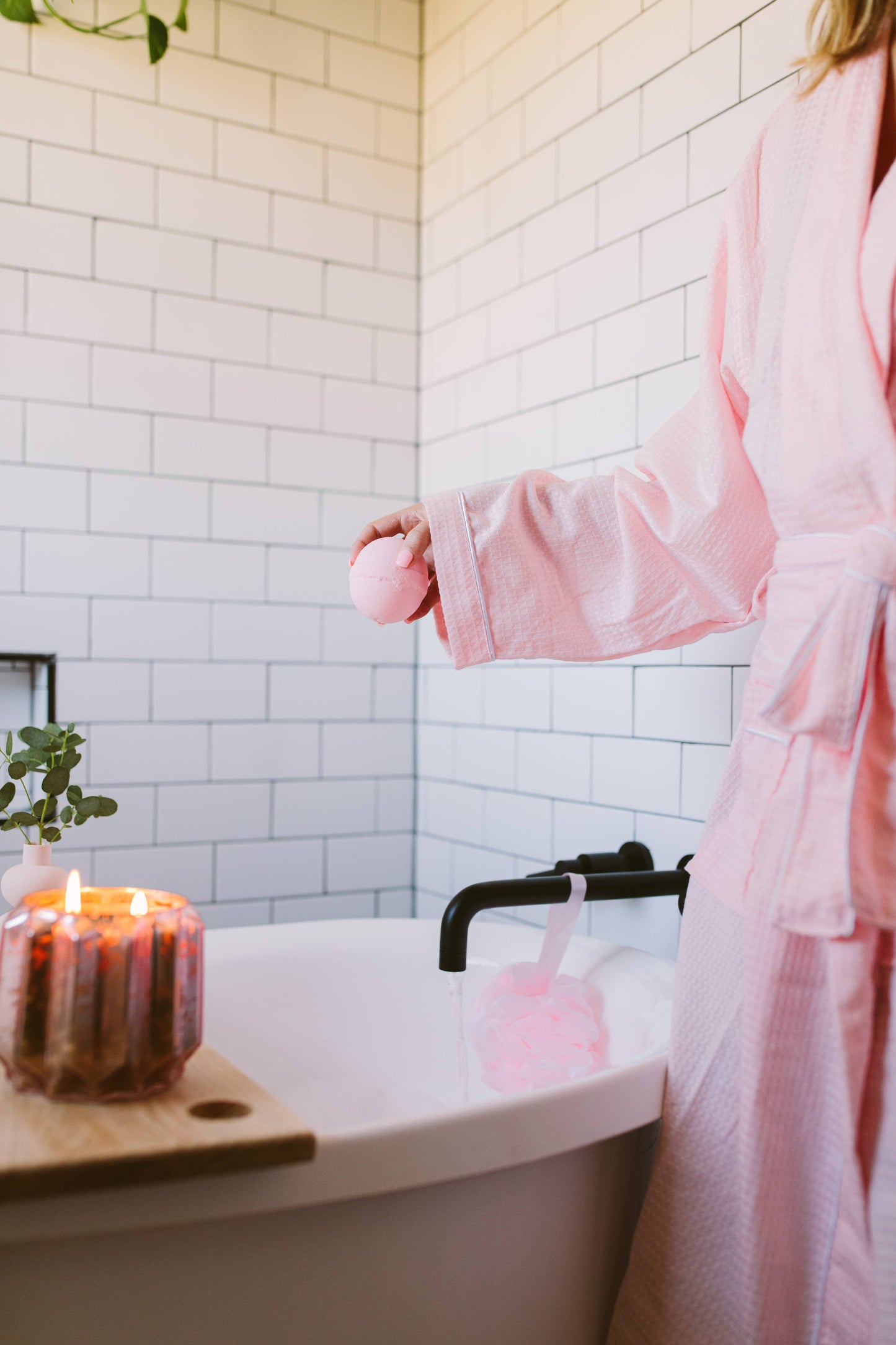 Bridgewater Candle Company - Sweet Grace Bath Bomb