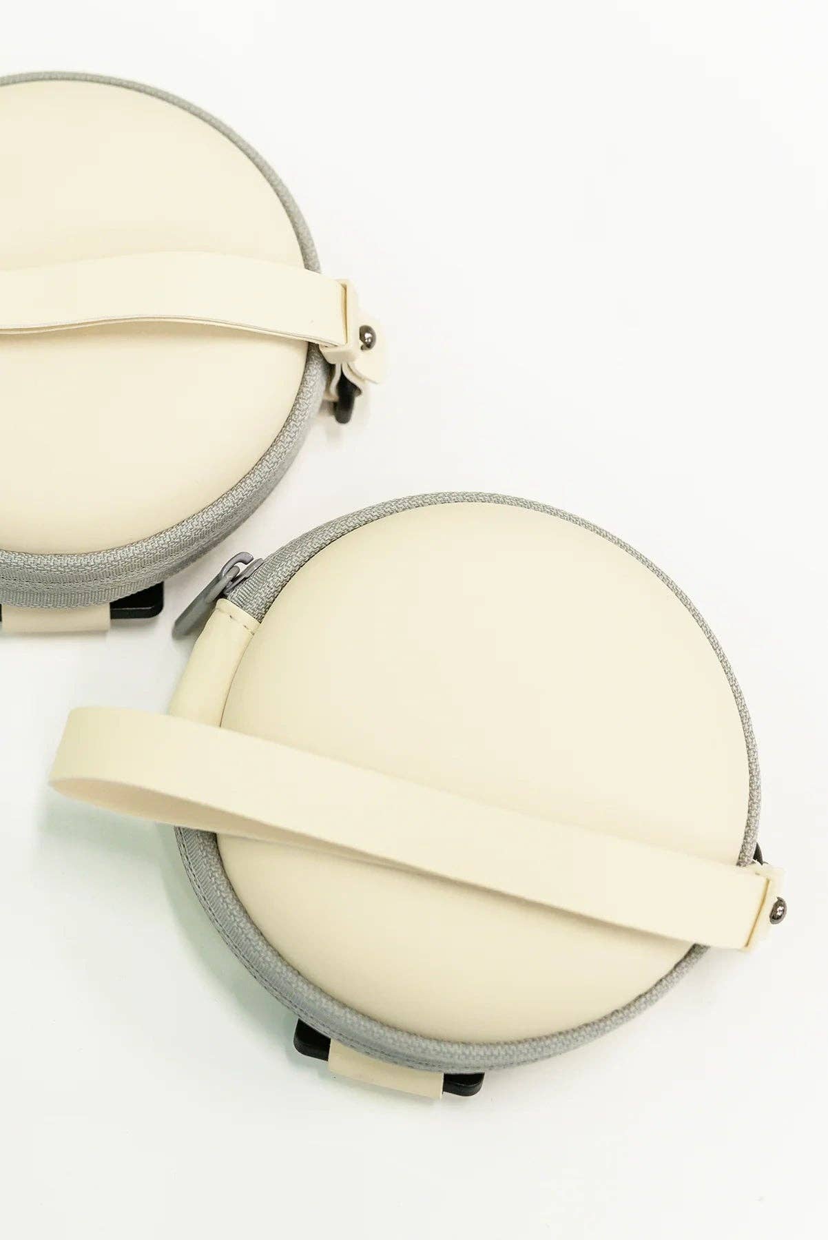 Collapsible Girlfriend Sunnies & Case in Black: OS