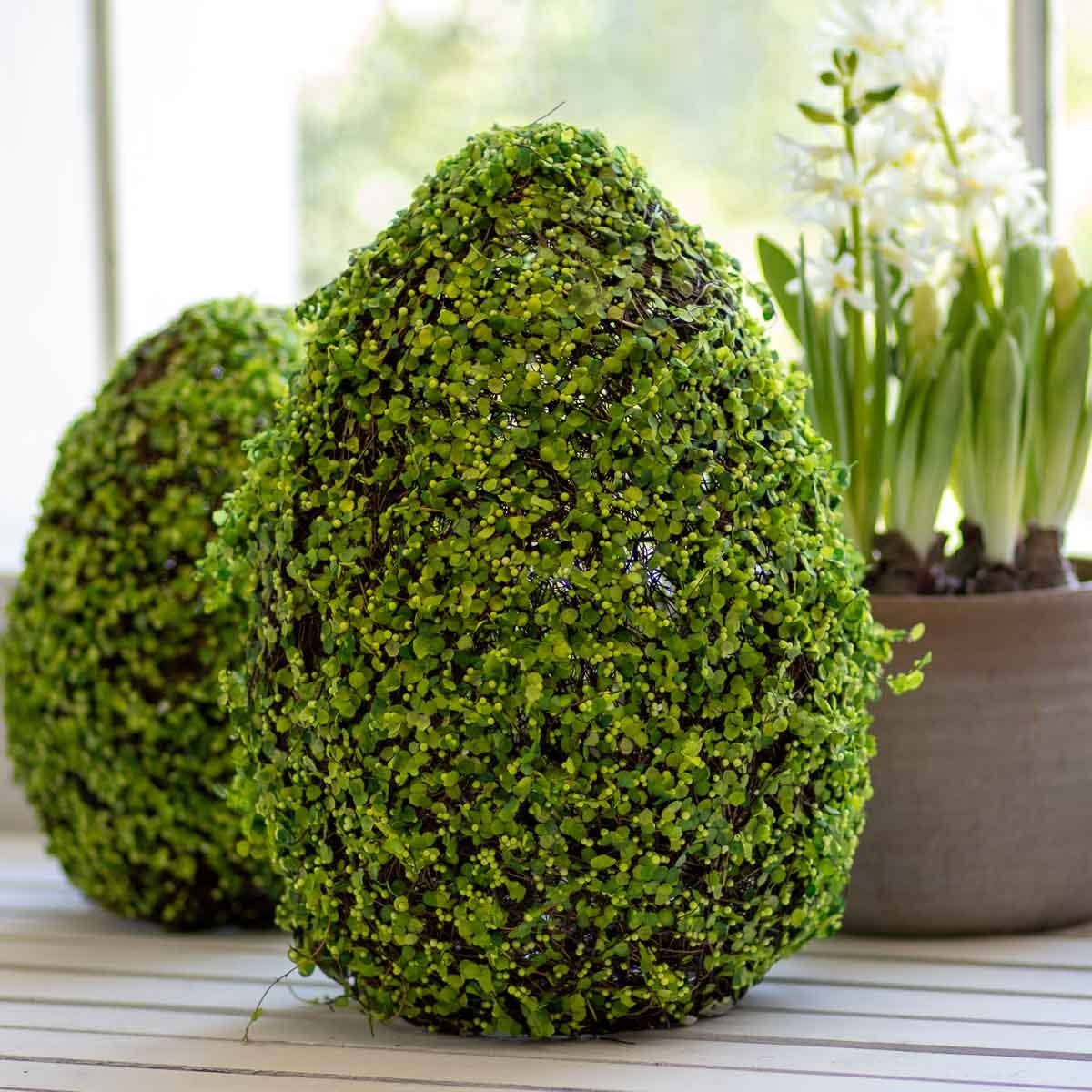 The Royal Standard - Belmont Egg Decor Green/Brown 9.8x15