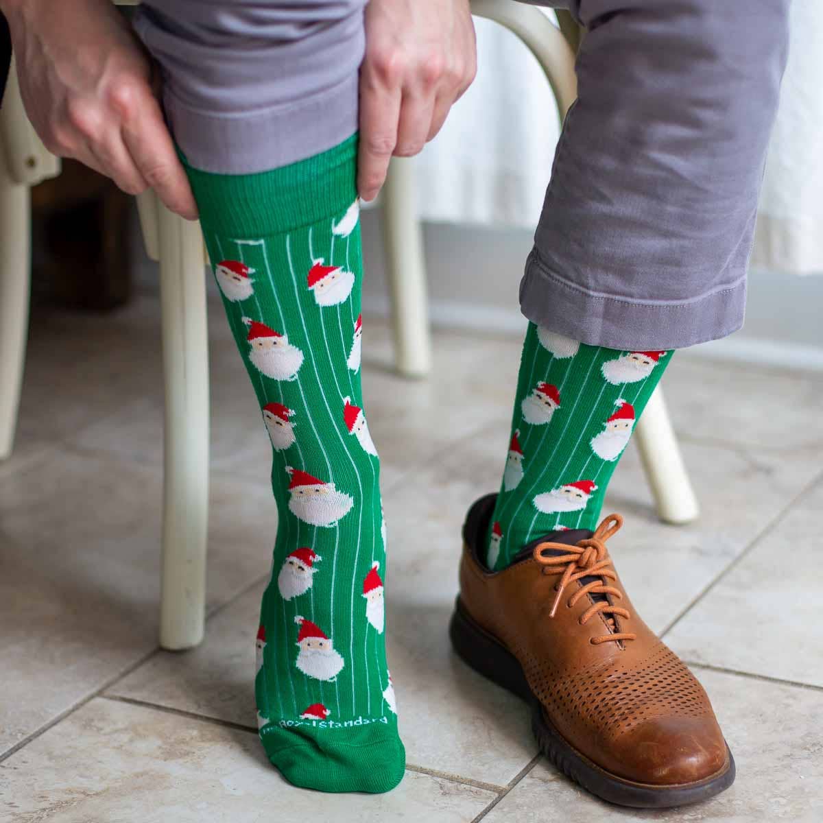 Men's Jolly Santa Socks Green/Red One Size