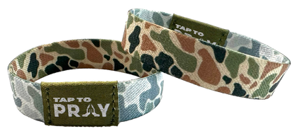Versible - Tap To Pray Wristbands - Tap W/Phone For Daily Verse/Prayer: Medium / River Rock Camo Class / Sage