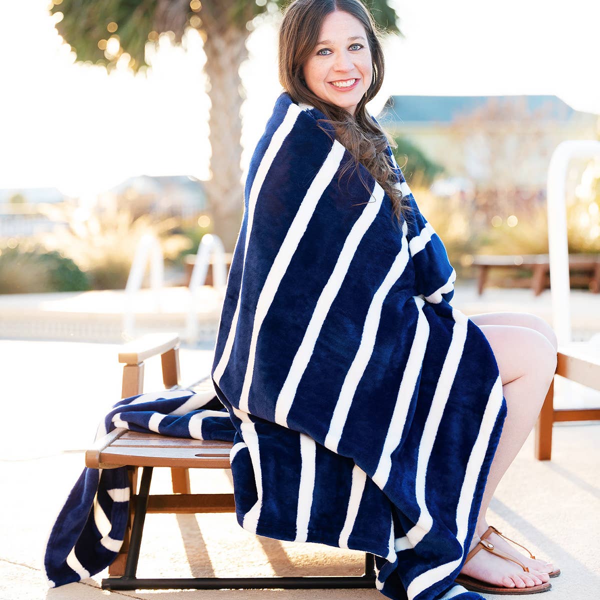 Viv&Lou - Navy Stripe Blanket