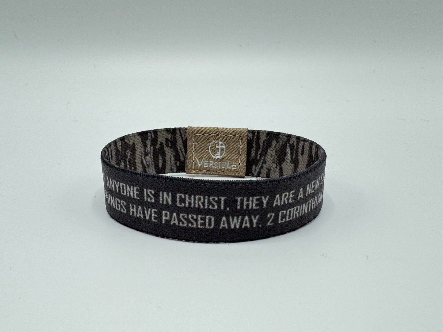 Versible - Tree Bark Camo / 2 Corinthians 5:17: Medium