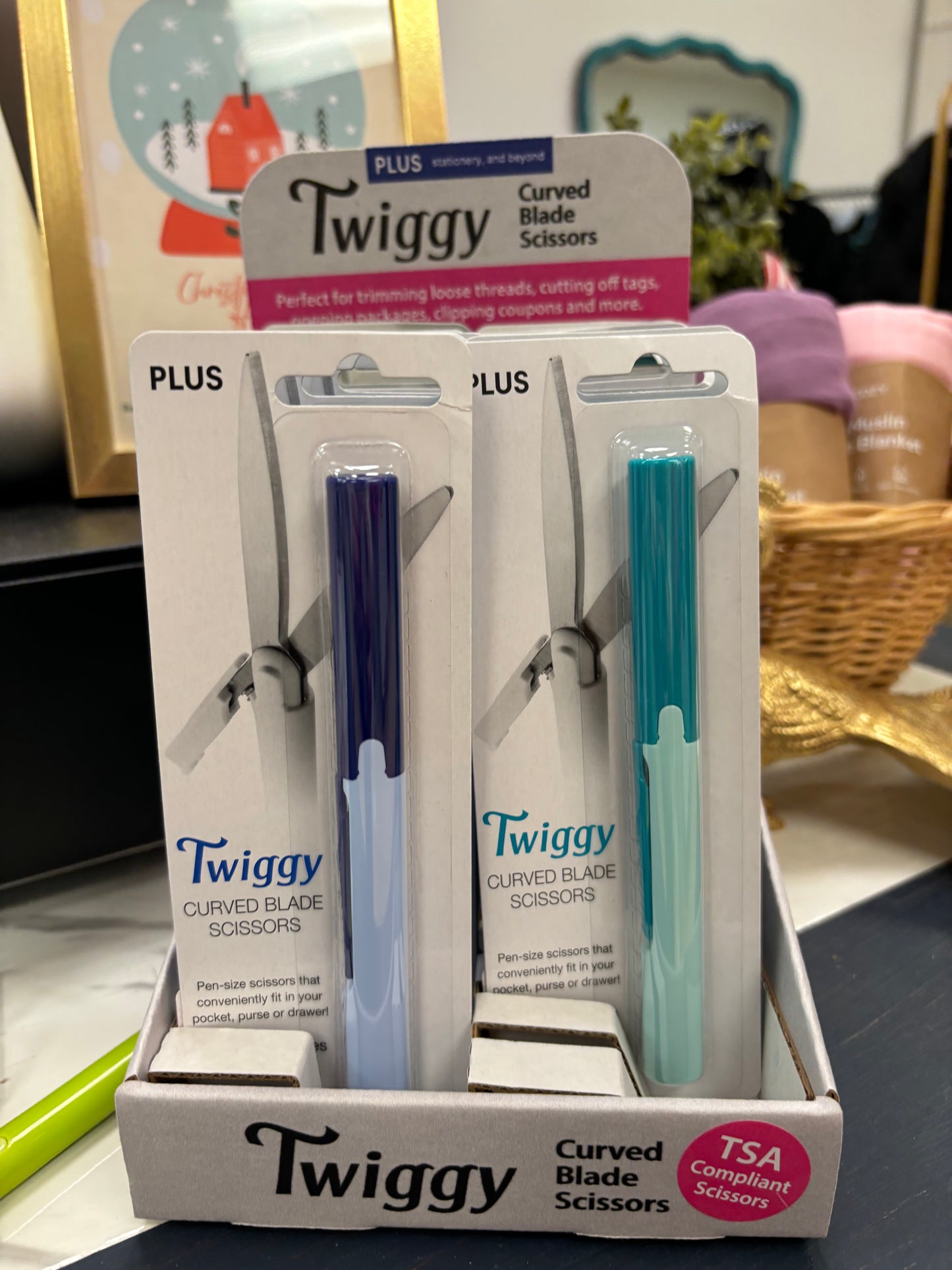 Twiggy Curved Blade Scissors