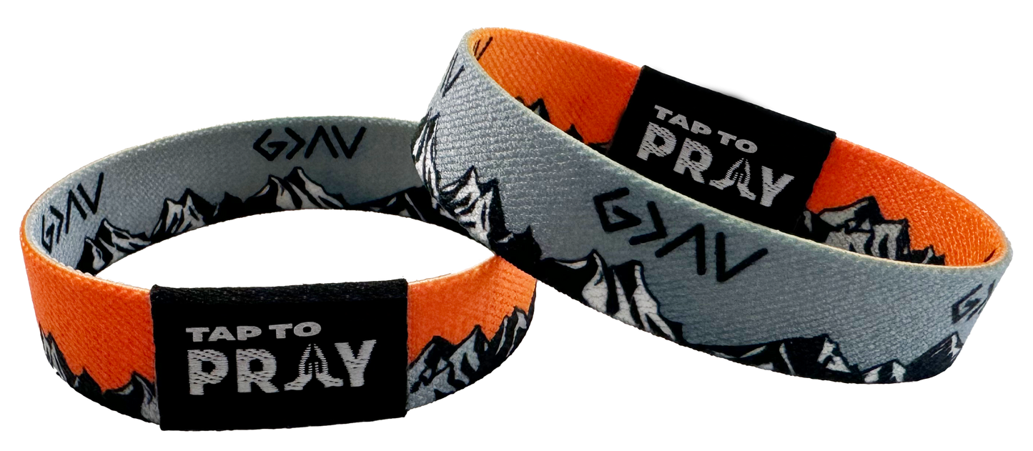 Versible - Tap To Pray Wristbands - Tap W/Phone For Daily Verse/Prayer: Medium / River Rock Camo Class / Sage
