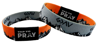 Versible - Tap To Pray Wristbands - Tap W/Phone For Daily Verse/Prayer: Medium / River Rock Camo Class / Sage