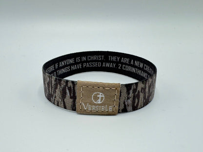 Versible - Tree Bark Camo / 2 Corinthians 5:17: Medium