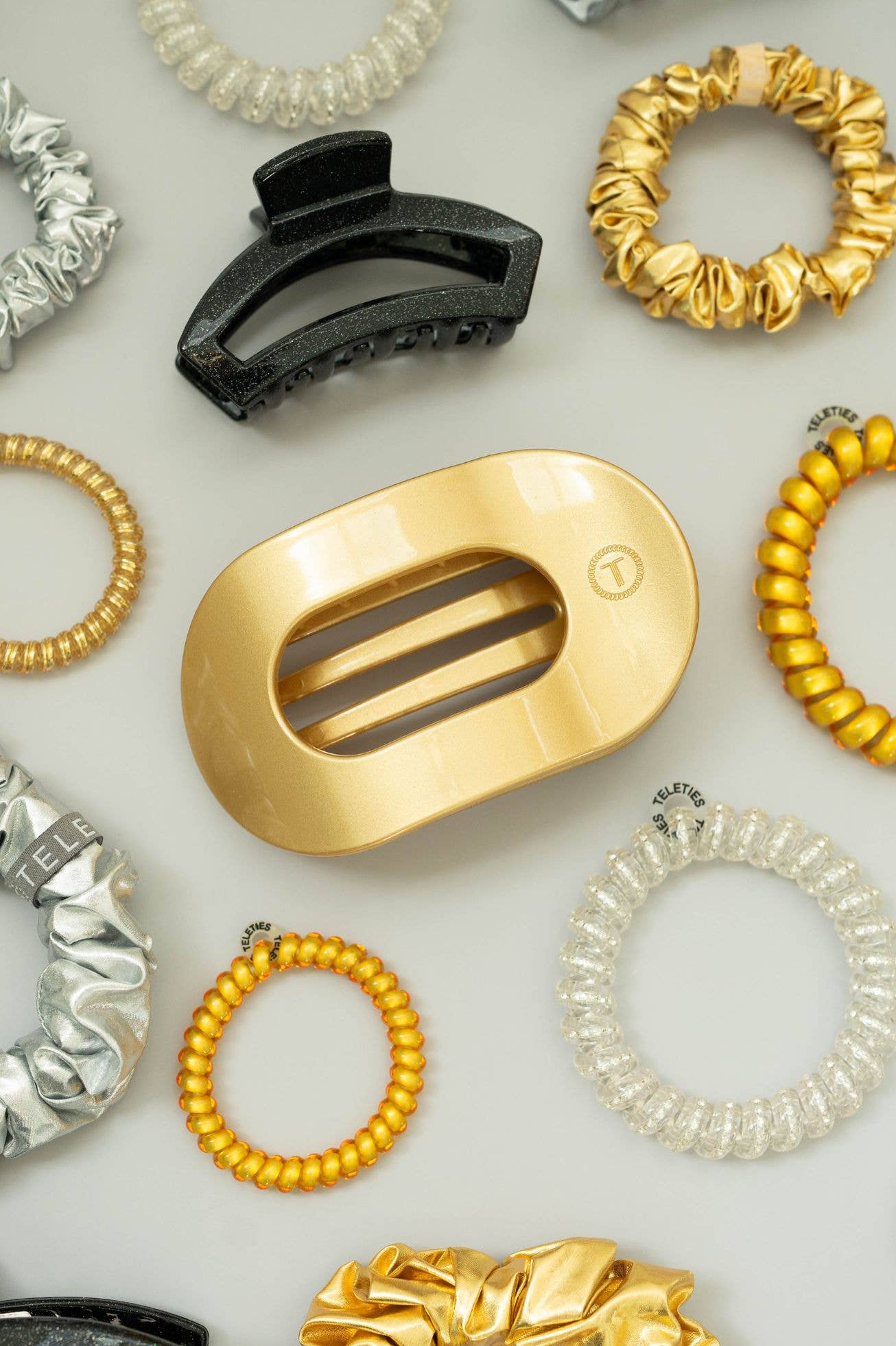 TELETIES - Round Flat Hair Clip | Medium | Champagne Toast