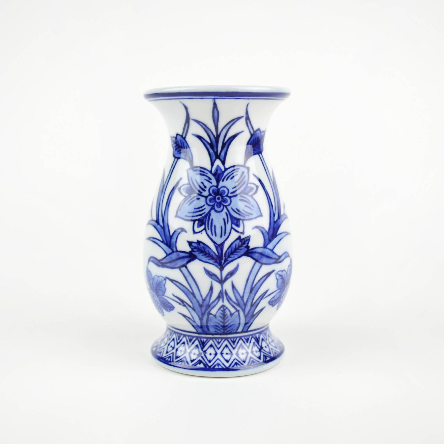 8 Oak Lane - Blue Chinoiserie Bud Vase